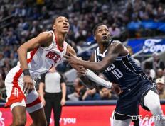 完美竞技- 莱万多夫斯基双标 