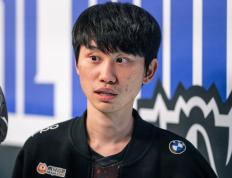 完美电竞-Doinb回归赛场，突破纪录首场状态亮眼，TL观众沸腾！的简单介绍