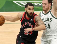 完美世界电竞-包含西亚卡姆赛事官方发布比分优势明显新规，老鹰争议不断！的词条