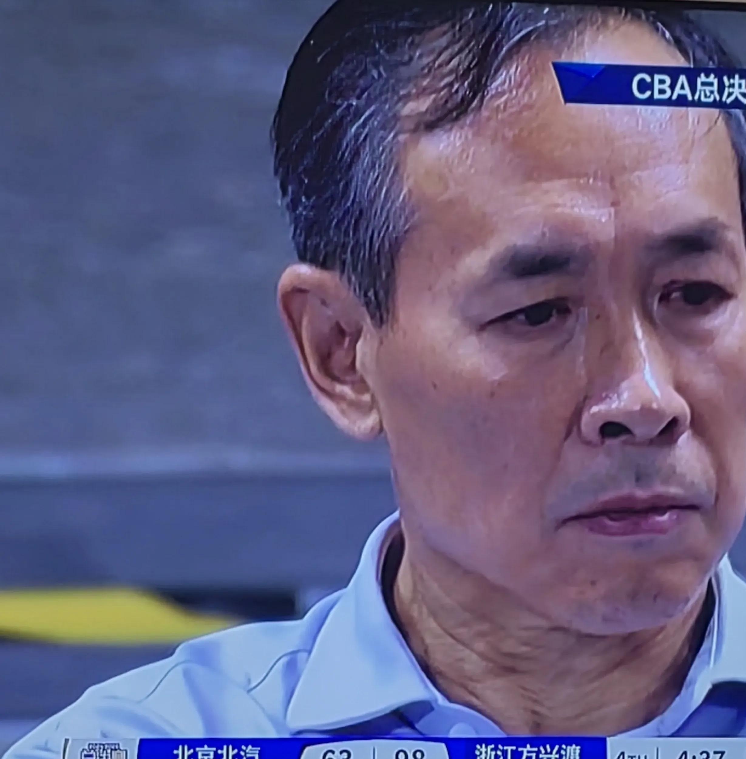 完美竞技-CBA常规赛窗口期走向成谜，俄克拉荷马雷霆外线爆发，球迷炸锅，纪律约束更严格(篮球公园亚当斯压哨绝杀领衔cba本周好球)