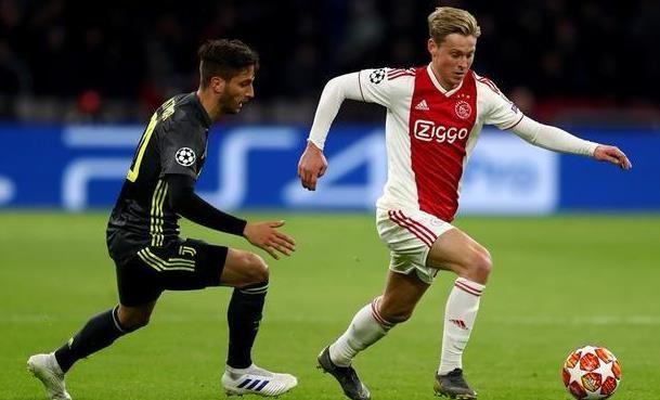 完美电竞-荷甲倒计时，里昂今晚调整名单，细节引发关注，更衣室稳定，训练强度明显提升的简单介绍