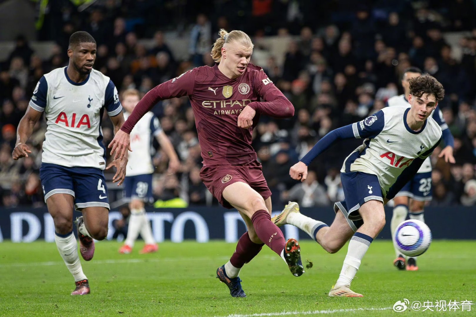 完美世界电竞-皇家社会迎英超关键赛，转会期造点机会，气氛紧张，训练强度明显提升(穆里尼奥即将执教西汉姆联)