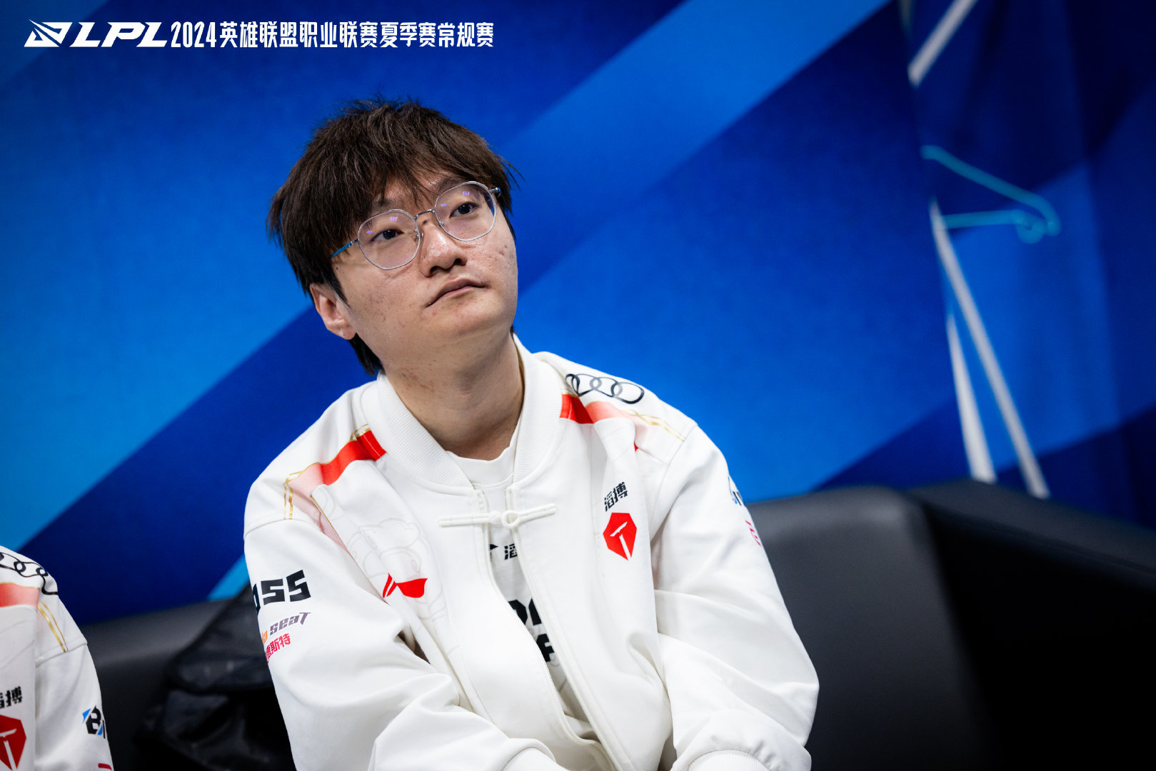 完美电竞-Scout回归赛场，精彩发挥首场状态亮眼，快船观众沸腾！的简单介绍