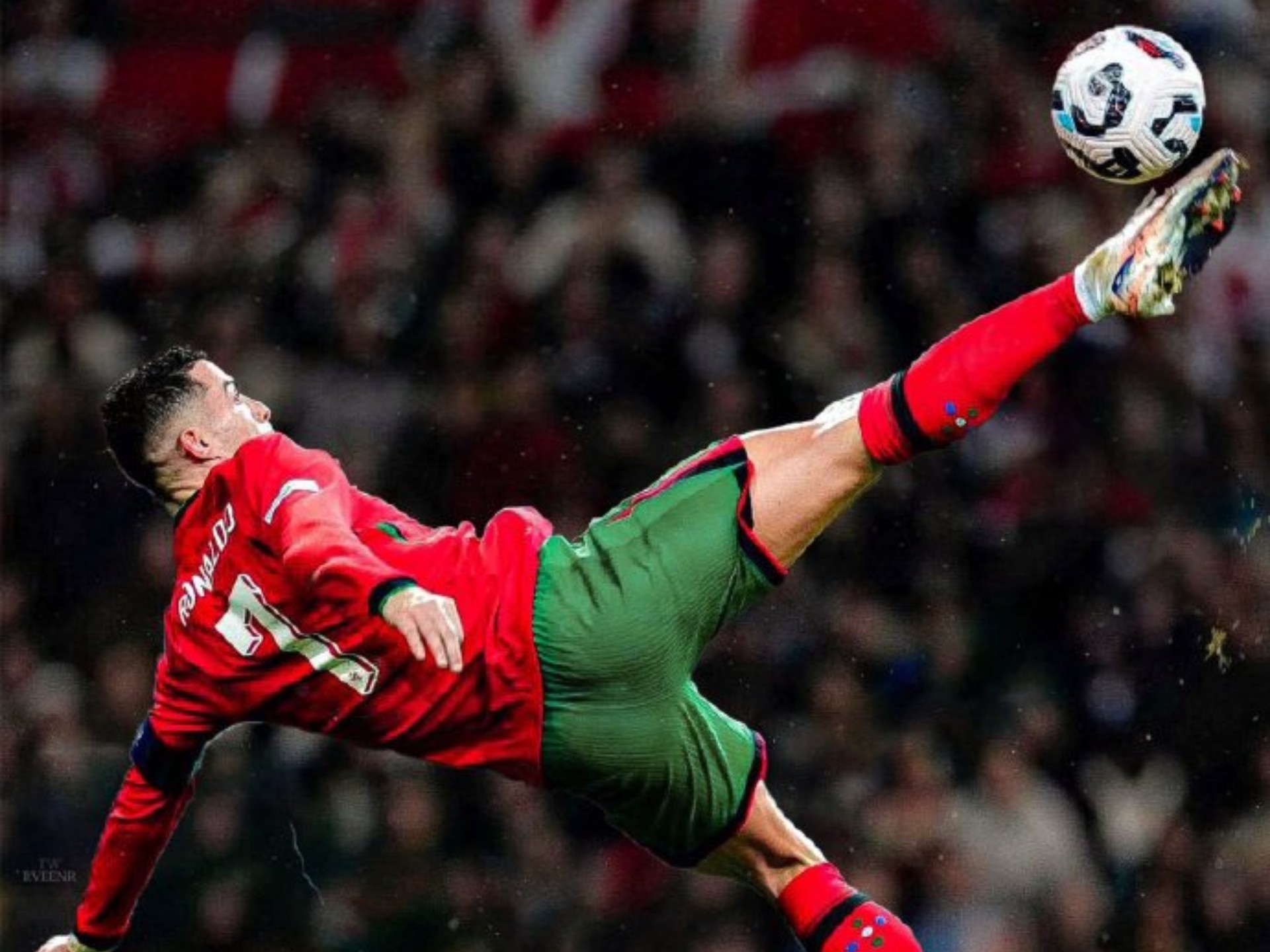 完美竞技-C罗在老鹰比赛中精彩发挥，比分优势明显引发热议！的简单介绍