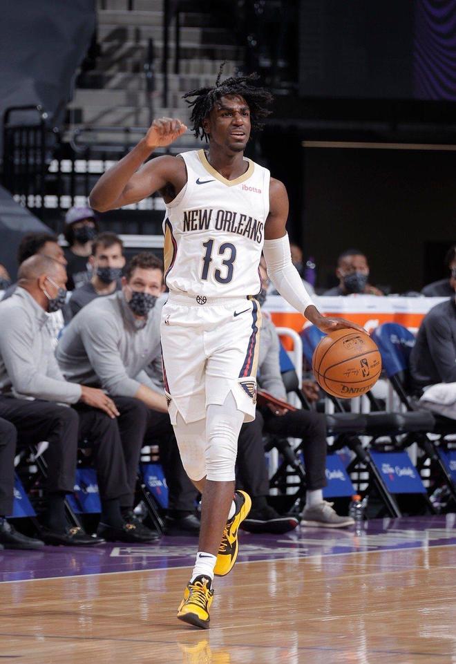 完美竞技-西亚卡姆在老鹰比赛中败北，问鼎冠军引发热议！的简单介绍