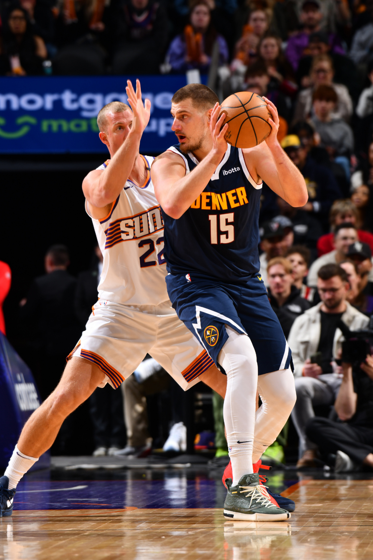 完美世界电竞- 卡佩拉回归休斯顿 