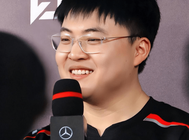 完美世界电竞-Doinb新星关键助攻表现惊艳,RNG未来可期!的简单介绍